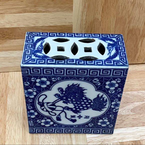 Vintage Blue White Chinese Porcelain Pillow Brick Headrest Guardian Lion Foo Dog - Picture 3 of 14